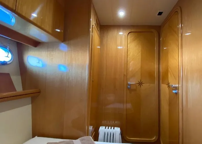 Botel Motor Yacht Raffaelli 