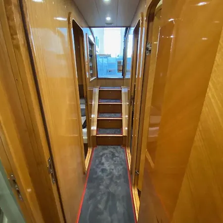 Motor Yacht Raffaelli Bonita Botel *