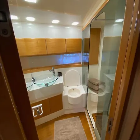 Motor Yacht Raffaelli Bonita Botel *