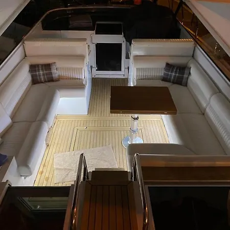 Úszó hotel Motor Yacht Raffaelli 
