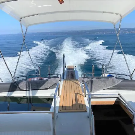Motor Yacht Raffaelli Bonita Botel *