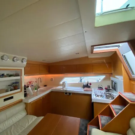 Botel Motor Yacht Raffaelli Bonita *