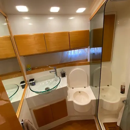 Motor Yacht Raffaelli Bonita Botel *