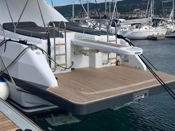 Motor Yacht Raffaelli 